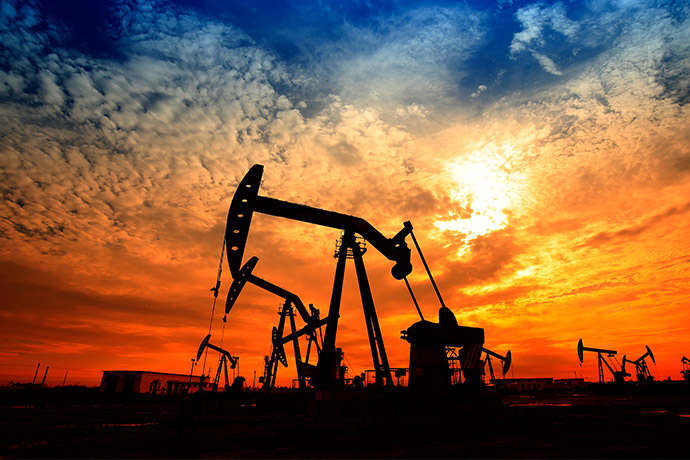 70年代石油危机要重演？华尔街拉响警报：100美元扰乱通胀和降息，120美元或引爆衰退